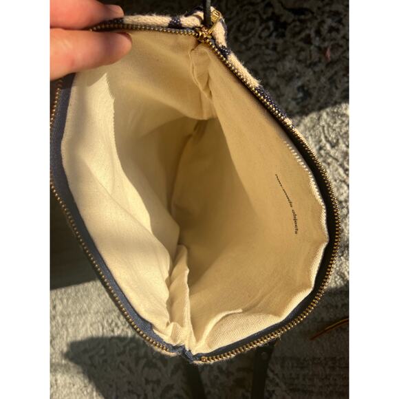 Beautiful Nan-Made Objects Pendleton Wool and Leather Cross-Body Purse - Picture 5 of 11